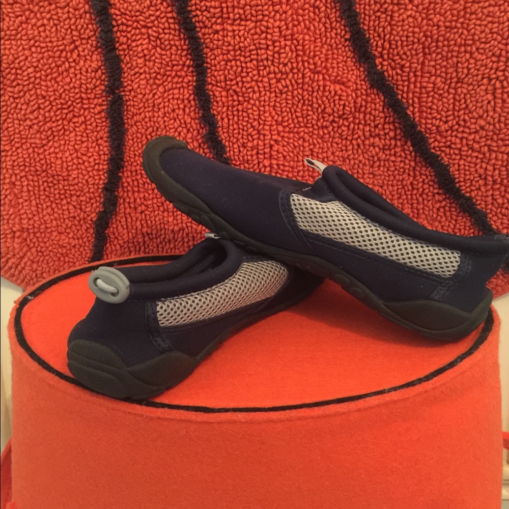 Water Shoes. Navy Blue.